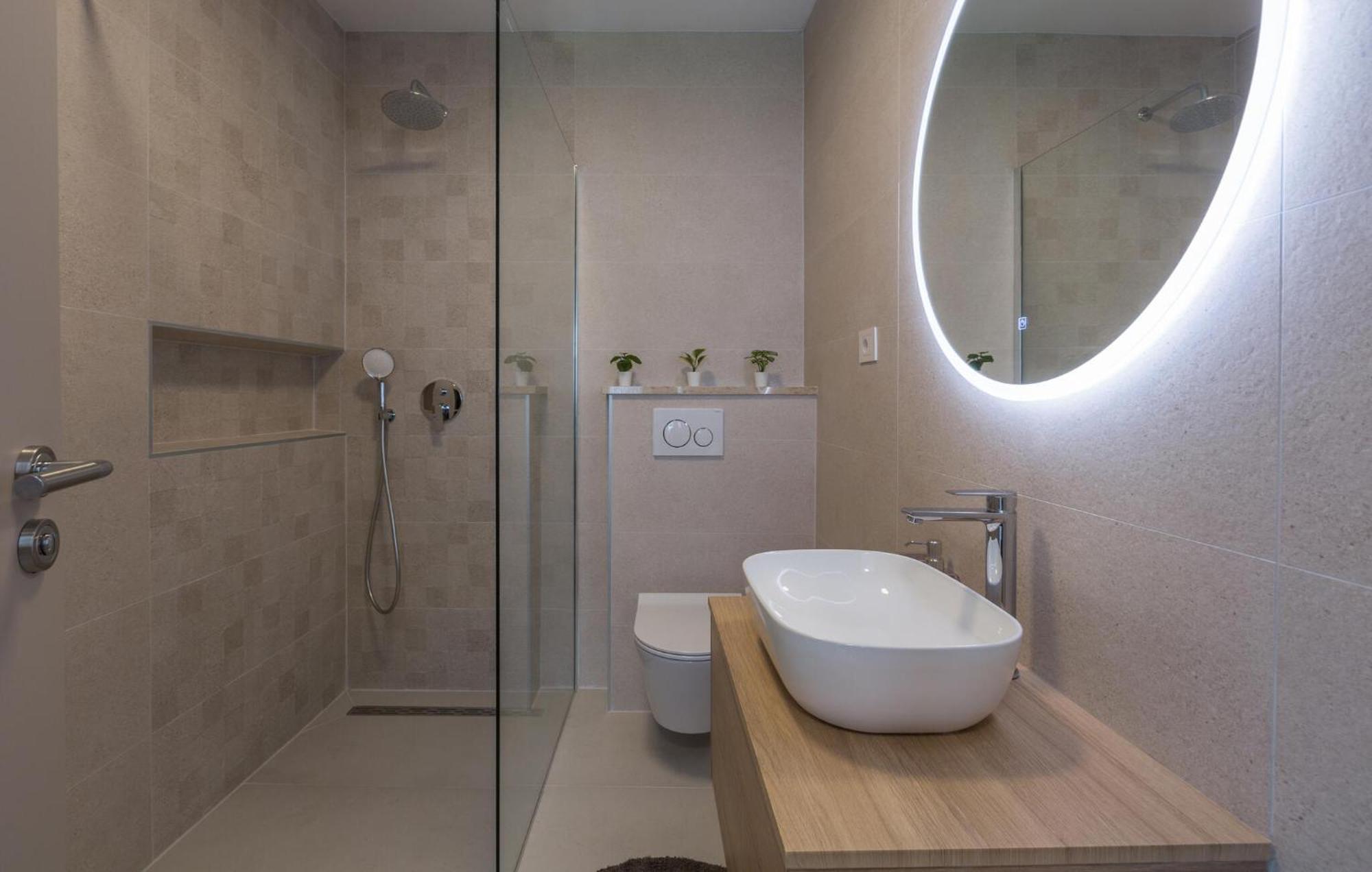 1 Bedroom Beautiful Apartment In Πόρετς Εξωτερικό φωτογραφία